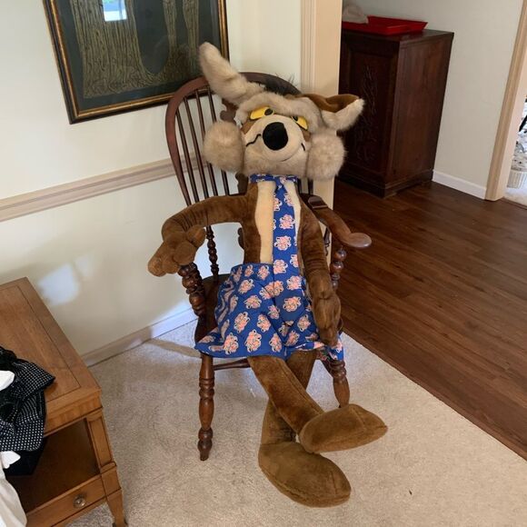 Wile E Coyote 1991 RARE Plush Jumbo Warner Bros Mighty Star Deadstock Boxers - Picture 2 of 5